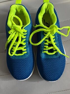 Pro Player Kids Teal Blue and Neon Yellow Lace-Up Sneakers